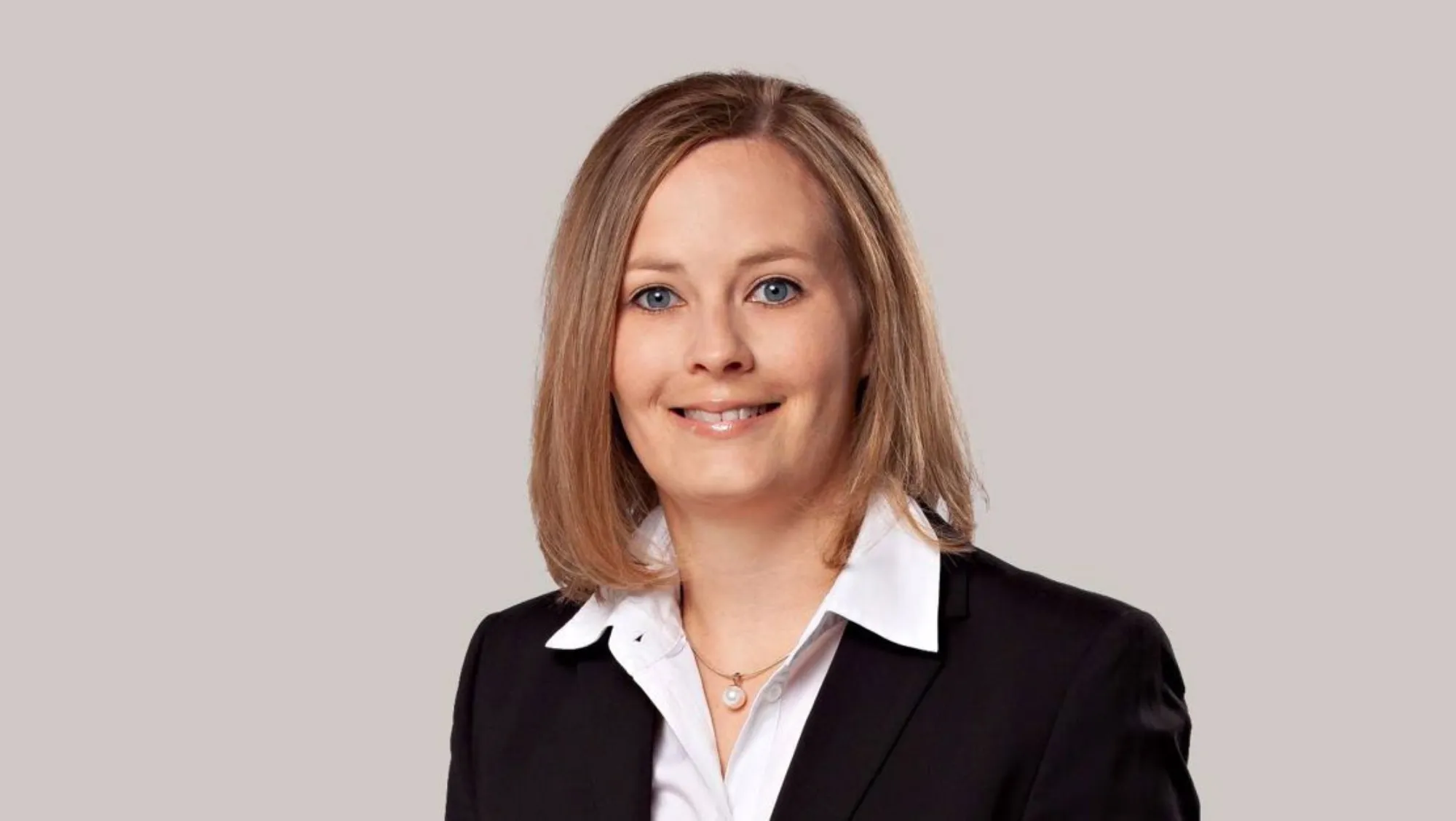 Petra roth portrait 1 jpgw1112
