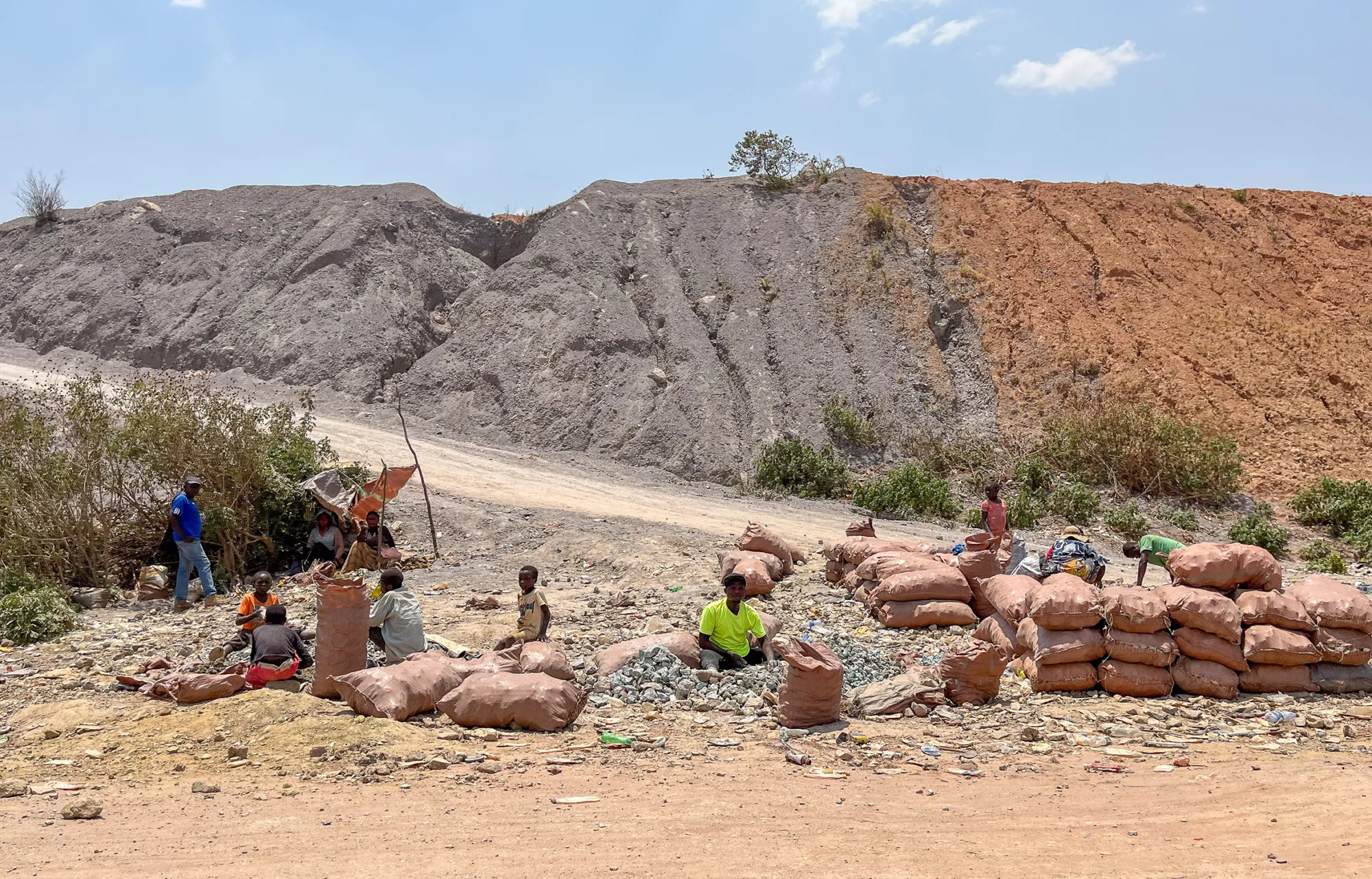 DRC Kolwezi child labour in cobalt mines zg